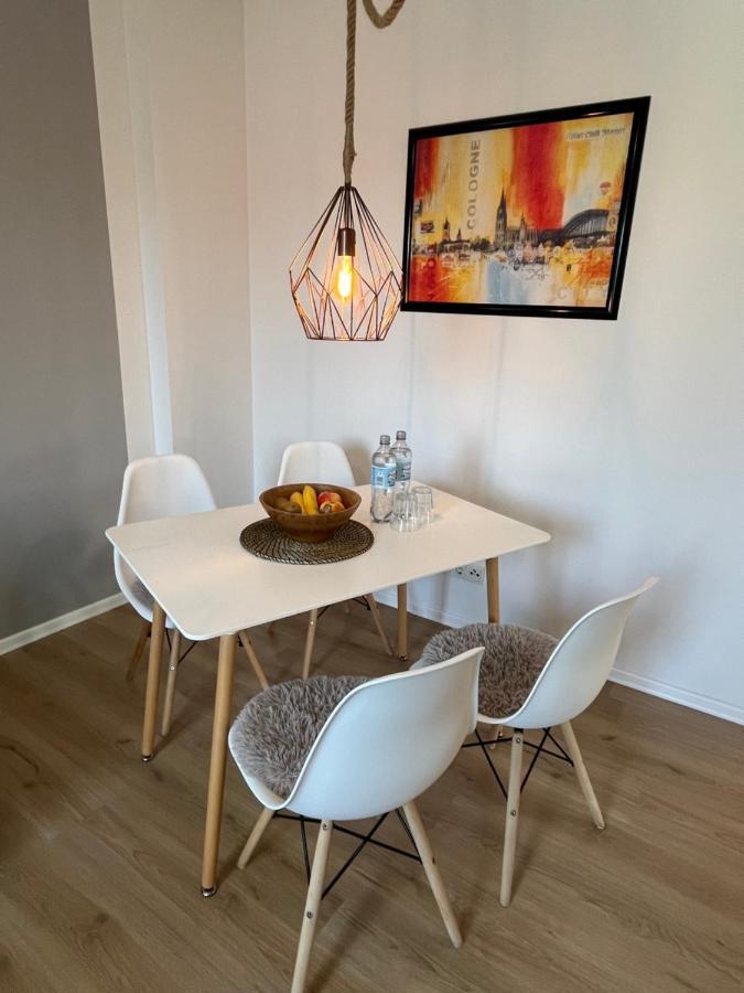 Moderne Wohlfuehl-Wohnung In Troisdorf Altenrath 外观 照片